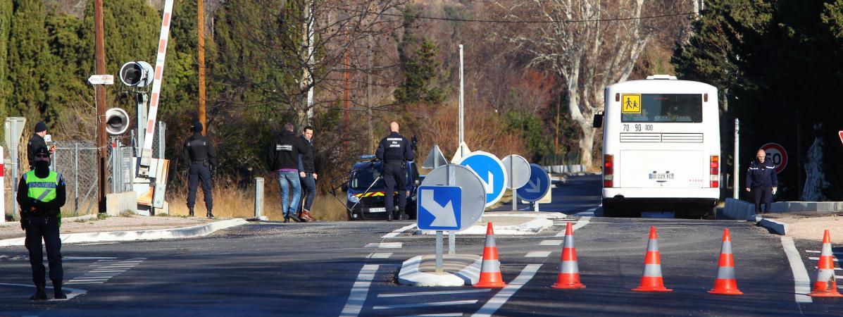法校車與火車相撞慘劇：3戶喪子家庭欲打賠償官司