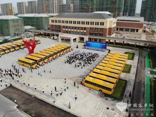 山東省：東營(yíng)“油地”攜手共建 中通智慧校車服務(wù)無(wú)憂
