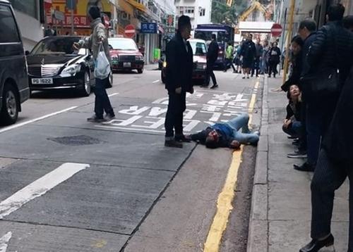 香港“無(wú)人校車(chē)”失控致3死11傷，初步懷疑手剎沒(méi)拉好