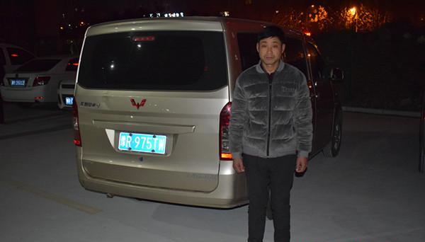 南陽(yáng)社旗一天查處2起嚴(yán)重違法校車(chē)，駕駛員被處罰