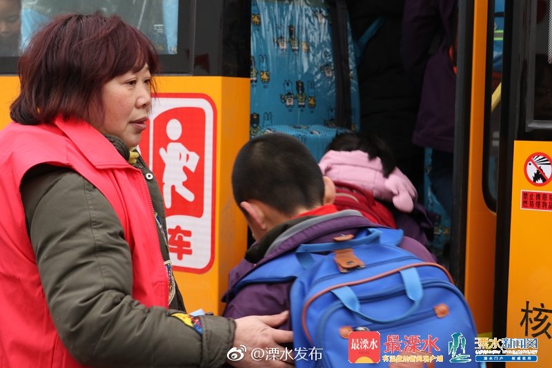 號(hào)外，溧水80輛校車投入使用！孩子座位固定，還有實(shí)時(shí)監(jiān)控～