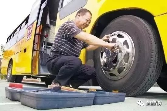 校車安全不容有失，南昌市教育局再次敲響“警鐘”！