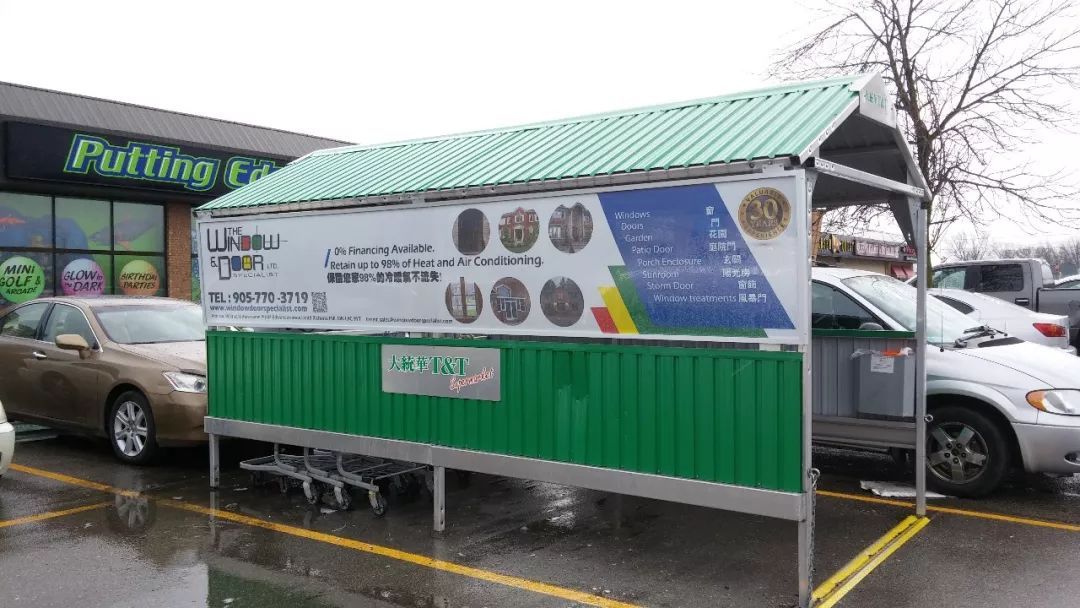 加拿大：校車側翻到溝里！學生受傷入院！校車什么時候才配安全帶？