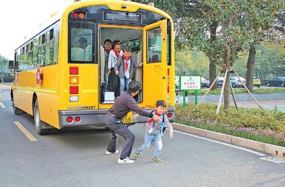校車安全問題再入眼簾！孩子安全問題何時解決？