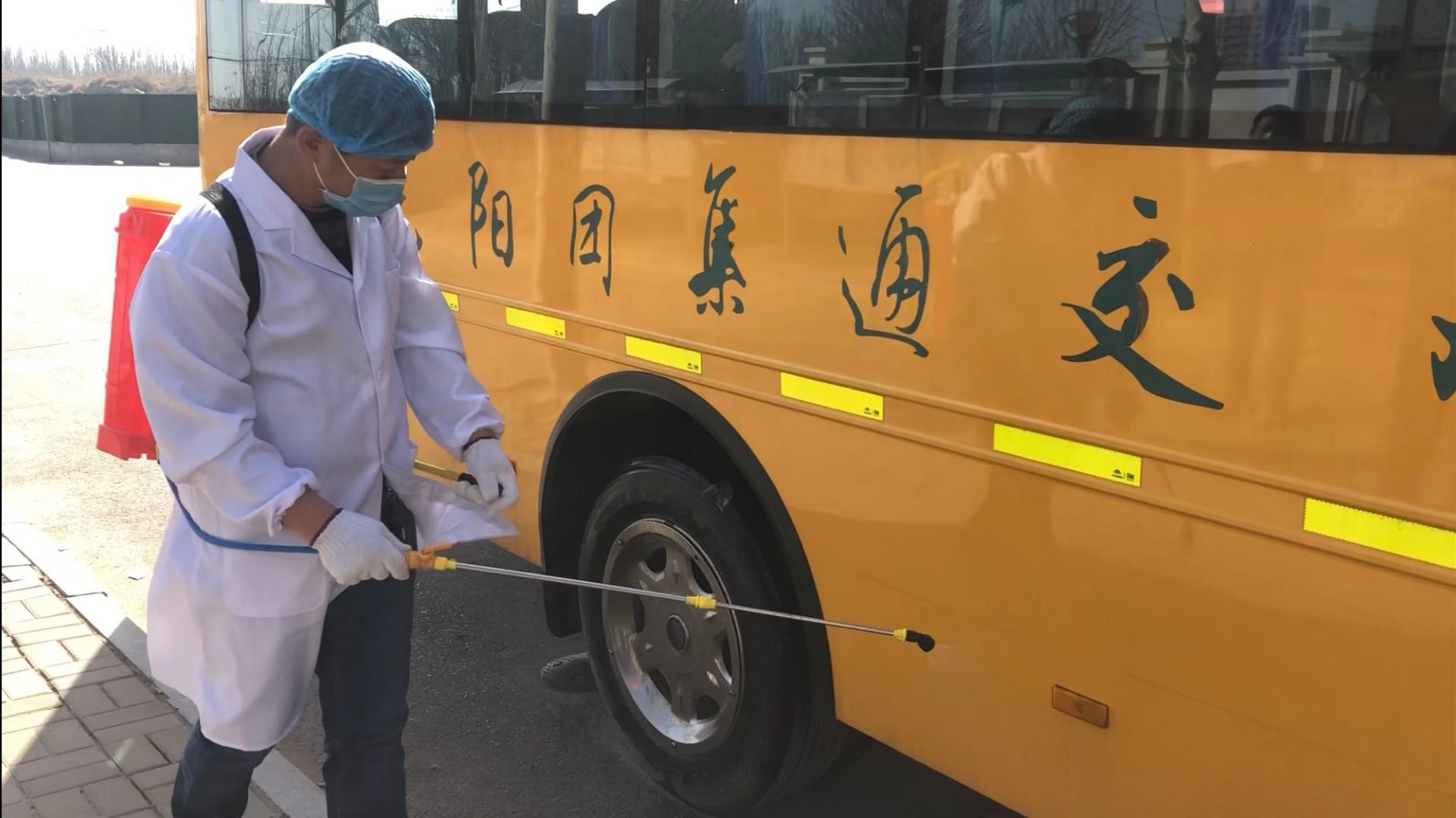 部門、校企聯(lián)動實景模擬，校車安全早準(zhǔn)備！