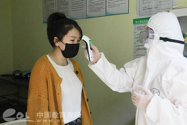 即將復(fù)學(xué)如何做好疫情防控？杭實外開展“情景式”防疫演練，提升疫情防控應(yīng)急處置能力