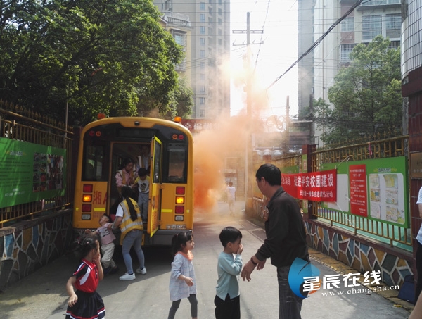 標(biāo)準(zhǔn)化班組建設(shè)，開(kāi)福在行動(dòng)②丨湘一校車：從“人、車、路、制”抓實(shí)安全生產(chǎn)