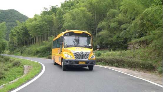 為什么校車沒辦法在中國普及？-有駕