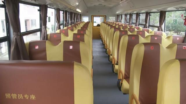 三門家長！定制校車來了，快來看有經過你家小區嗎？還可預約報名！