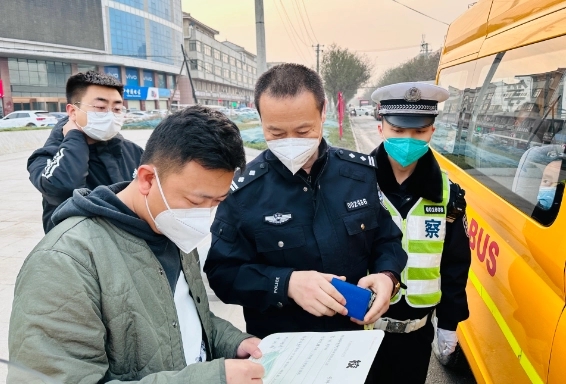校車安全無小事，嚴查嚴管護安全