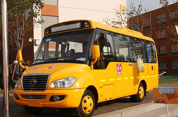 校車銷量加速反彈 年內(nèi)或?qū)⑦_3萬輛？