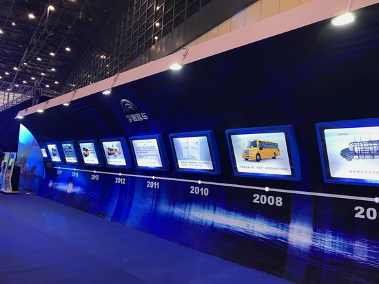 再樹校車安全智能新標(biāo)桿 宇通第三代校車重磅發(fā)布