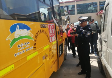 啟封校車！蘭州開始全面為校車“體檢”