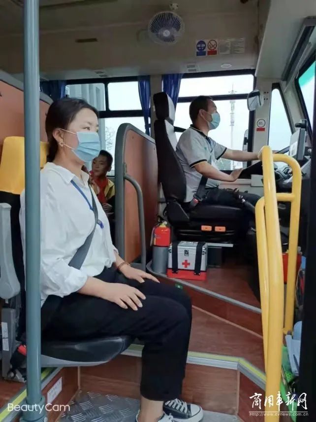管理搞上去、收費(fèi)降下來(lái)！起底鹽阜校車安全運(yùn)營(yíng)背后的秘密