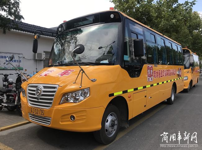 管理搞上去、收費(fèi)降下來(lái)！起底鹽阜校車安全運(yùn)營(yíng)背后的秘密